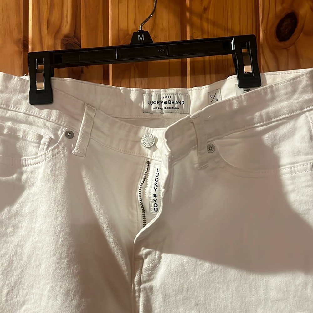 Lucky Brand white skinny jeans, perfect  condition, worn only a handful of times
